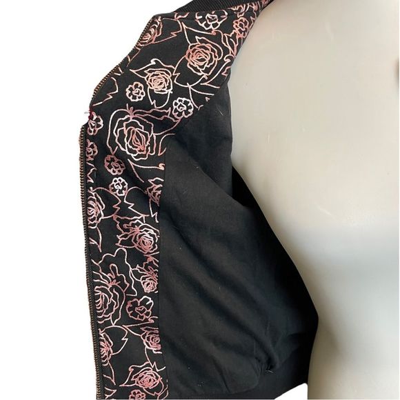 True Religion ALL OVER ROSE Jacket Size Large TR839JK15 - Picture 6 of 10